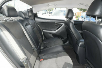 2015 Hyundai Elantra MD3 SE Sedan