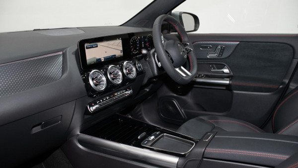 2025 Mercedes-Benz GLA-Class H247 GLA200 SUV image 9