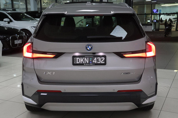2024 BMW iX1 U11 xDrive30 xLine SUV image 5