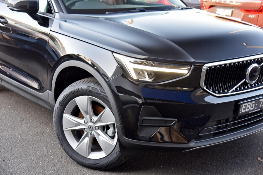 2026 Volvo XC40 XZ Plus B4 SUV Image 2