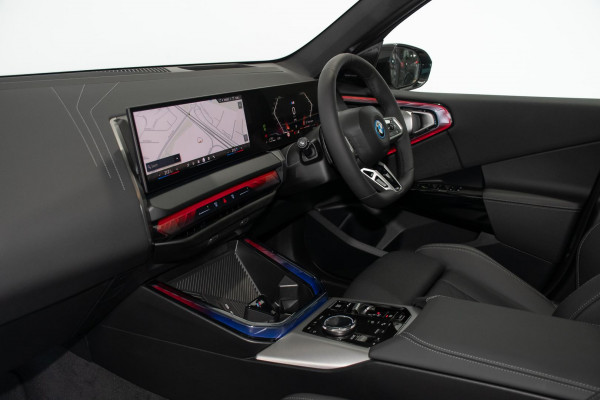 2026 BMW X3 G45 30e xDrive SUV image 8