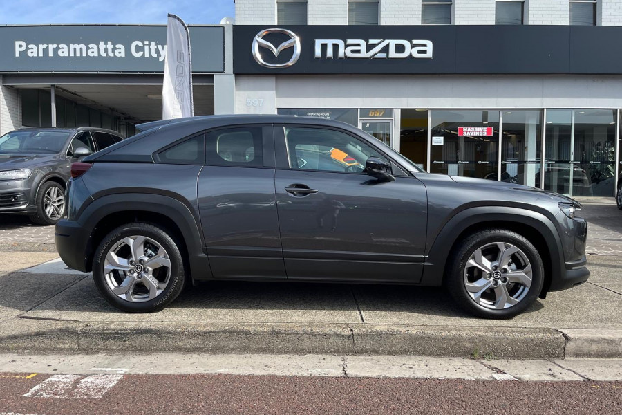 2023 Mazda MX-30 DR Series G20e Evolve SUV Image 8