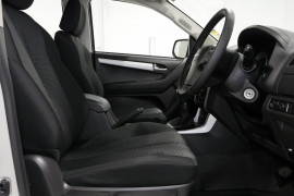 2019 Isuzu Ute D-MAX LS-M Crew Cab Ute 4x4 Utility Image 3