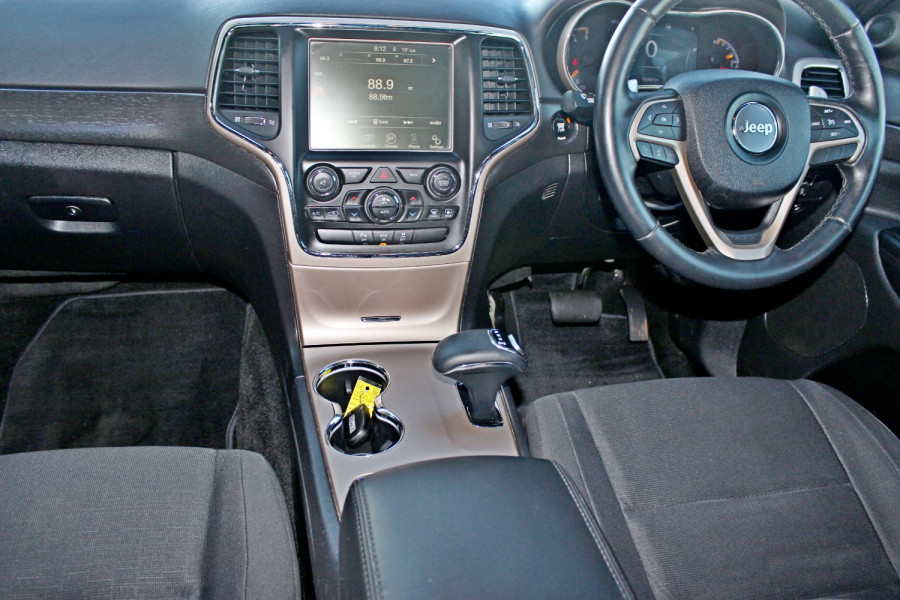 2015 Jeep Grand Cherokee WK Laredo Suv Image 13