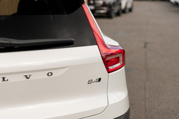 2025 MY26 Volvo XC40 XZ Ultra B4 Bright SUV Image 21