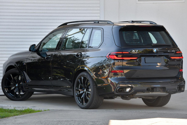 2026 BMW X7 G07 LCI xDrive40d M Sport SUV image 2