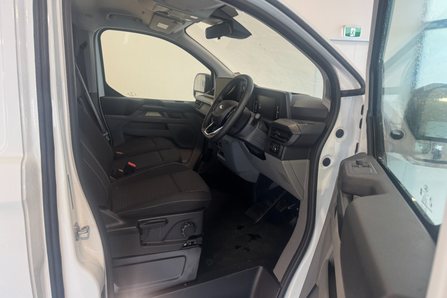 2024 MY24.50 Ford Transit Custom AV Trend SWB Van Image 6