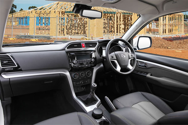 Steed Dual Cab Diesel Interior Features