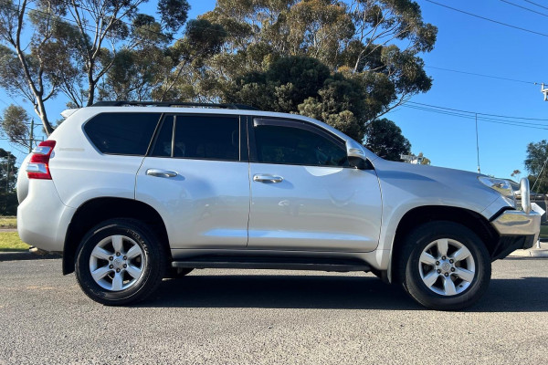 2014 Toyota LandCruiser Prado GDJ150R GXL SUV Image 6