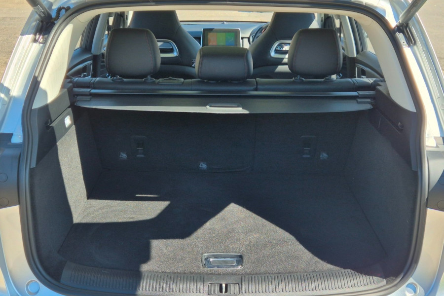 2023 MG HS SAS23 Essence SUV Image 11