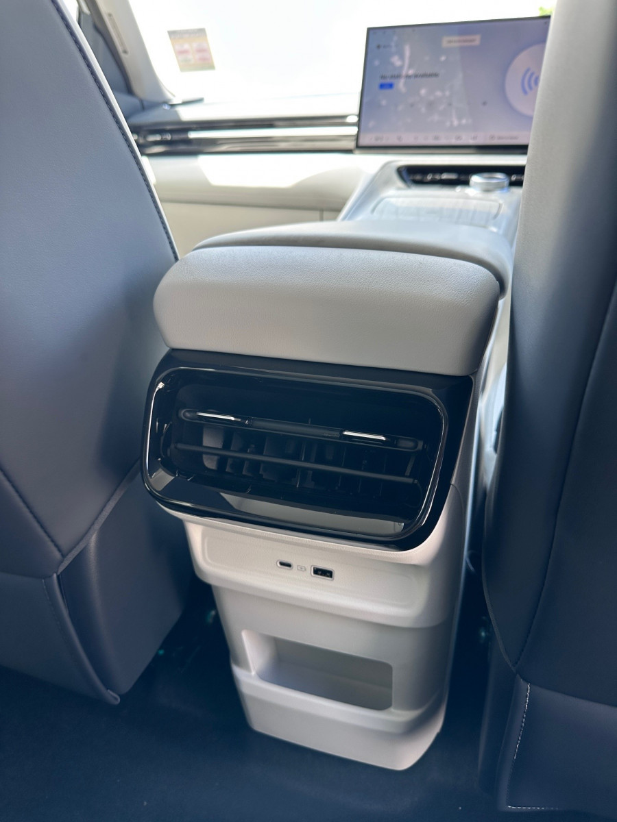2026 Geely EX5 E245 Inspire Extended Range SUV Image 9