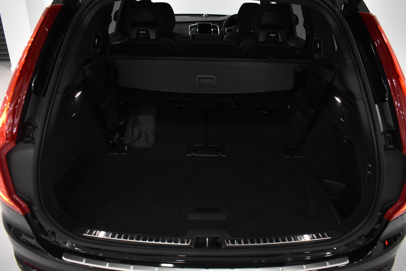 2023 Volvo XC90  Ultimate B6 Dark SUV Image 15