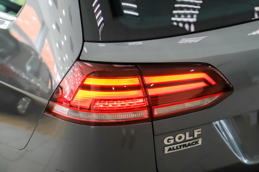 2017 Volkswagen Golf 7.5  Alltrack 132TSI Wagon Image 20