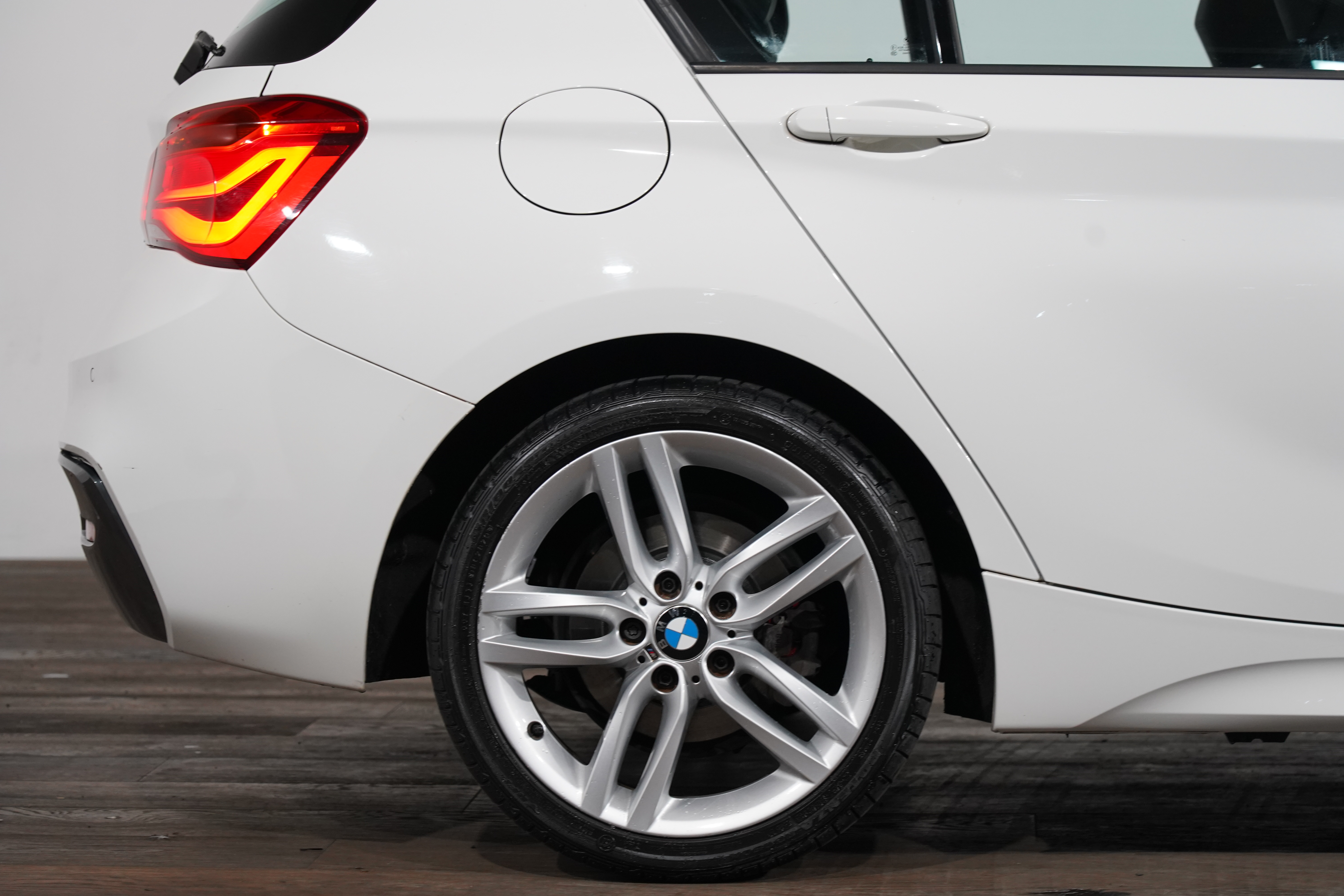 2015 BMW 1 Bmw 1 18i Sport Line Auto 18i Sport Line Hatchback Image 6