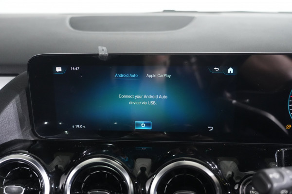 2021 Mercedes-Benz B180 Hatch image 23