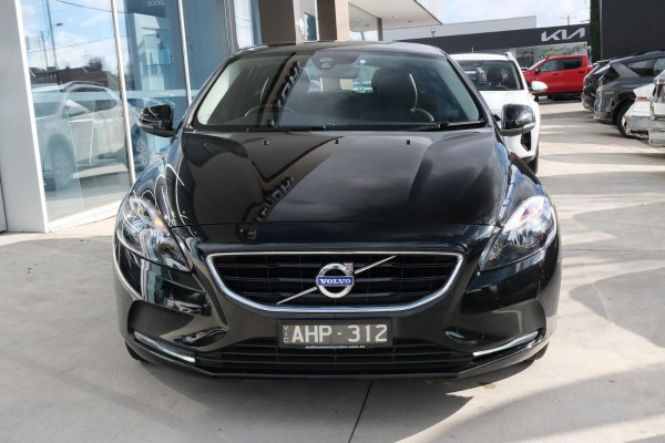2015 MY16 Volvo V40 M Series T3 Kinetic Hatch Image 3