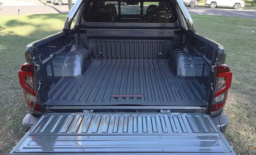 2024 Nissan Navara D23 ST Ute Image 5