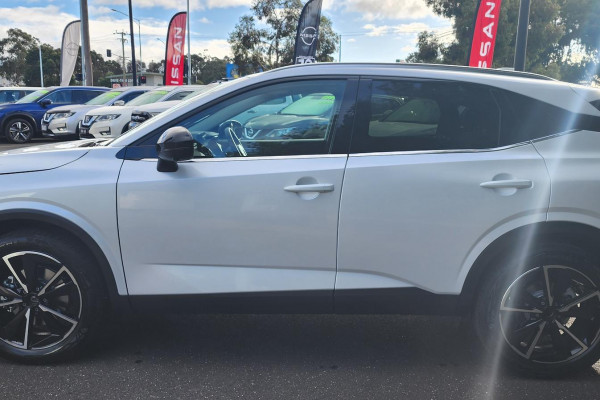 2026 Nissan QASHQAI J12 Ti e-POWER SUV Image 4