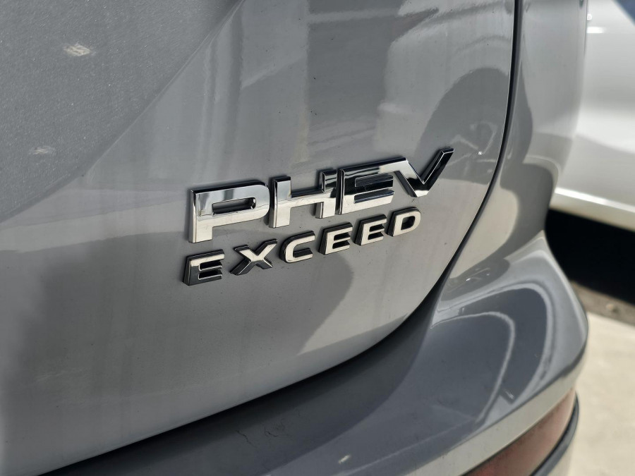 2024 Mitsubishi Outlander ZM PHEV Exceed Tourer SUV Image 8