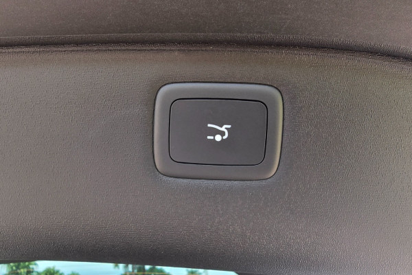 2025 MG IM6 S12L Platinum SUV Image 10