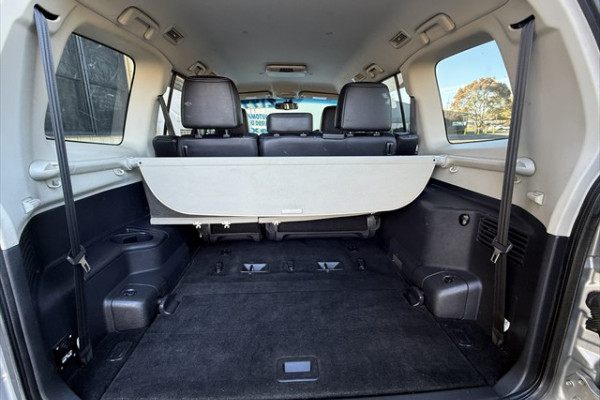 2013 MY14 Mitsubishi Pajero NW VR-X SUV Image 13