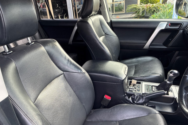 2019 Toyota LandCruiser Prado GDJ150R GXL SUV Image 16