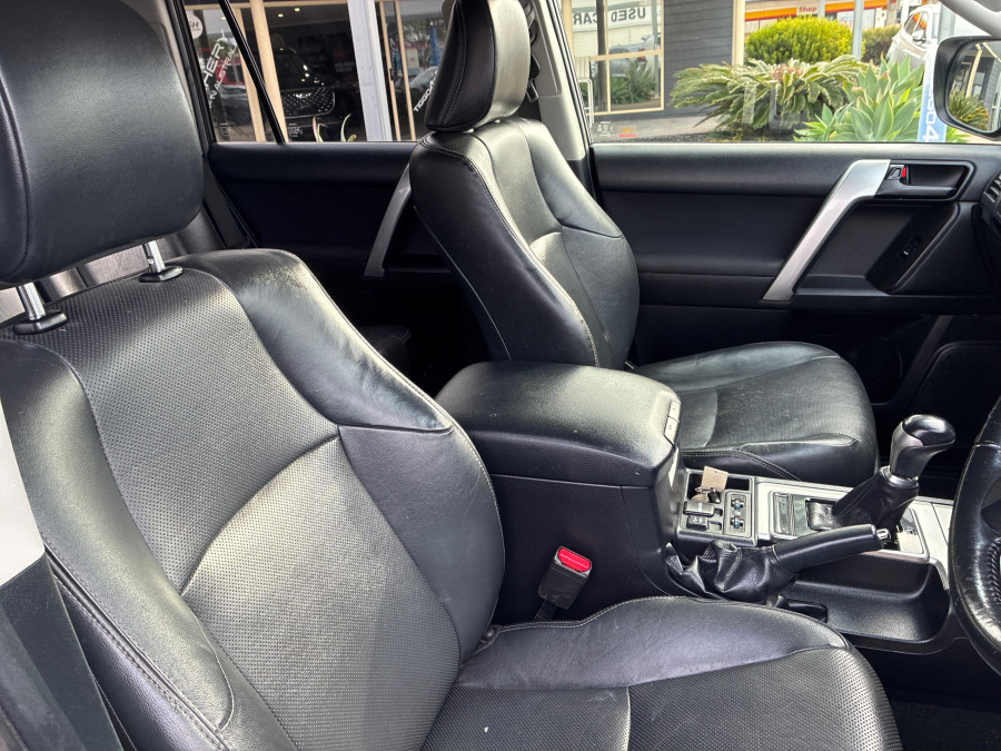 2019 Toyota LandCruiser Prado GDJ150R GXL SUV Image 16