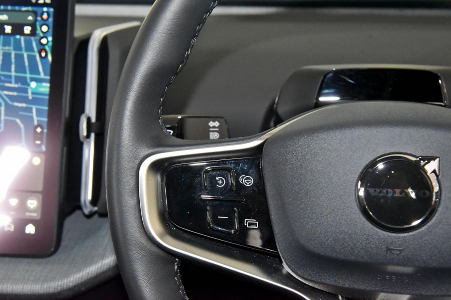 2024 MY25 Volvo EX30  Twin Motor Performance Ultra SUV Image 18