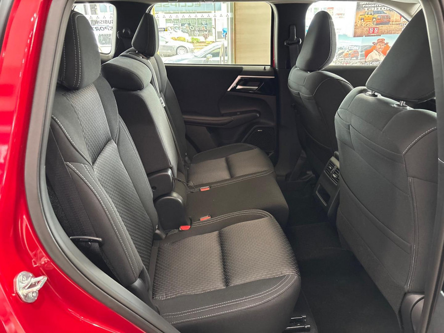 2025 Mitsubishi Outlander ZM LS SUV Image 12