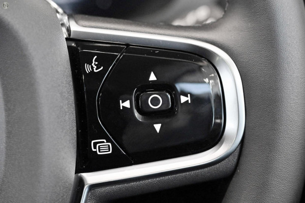 2026 Volvo XC60 UZ Ultra T8 Plug-in Hybrid Dark SUV Image 12