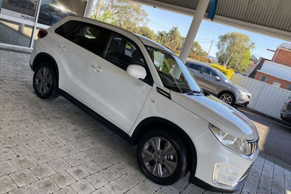 2022 Suzuki Vitara Wagon Image 5