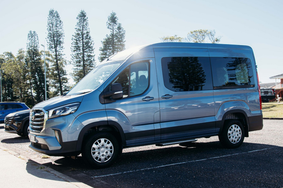 2024 LDV Deliver 9  11-Seat Bus Image 6