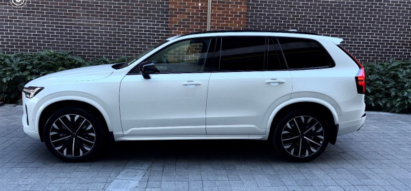 2025 MY26 Volvo XC90 L Series Ultra B5 Dark SUV image 2