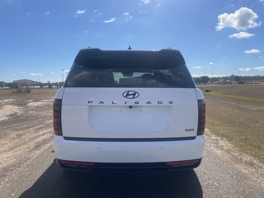 2027 Hyundai Palisade Calligraphy Black Ink SUV Image 6
