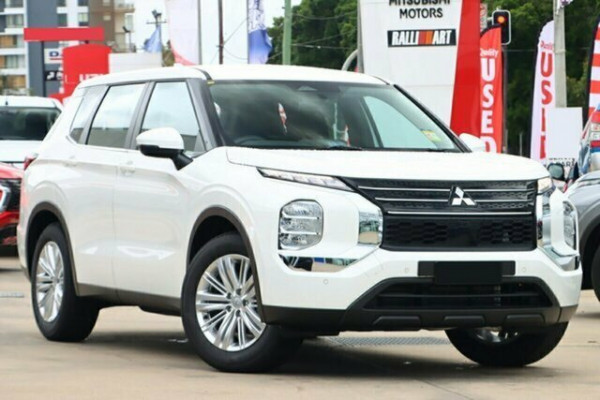 2024 Mitsubishi Outlander ZM ES SUV