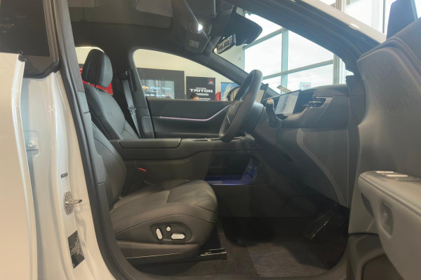 2026 XPeng G6  Long Range SUV Image 9