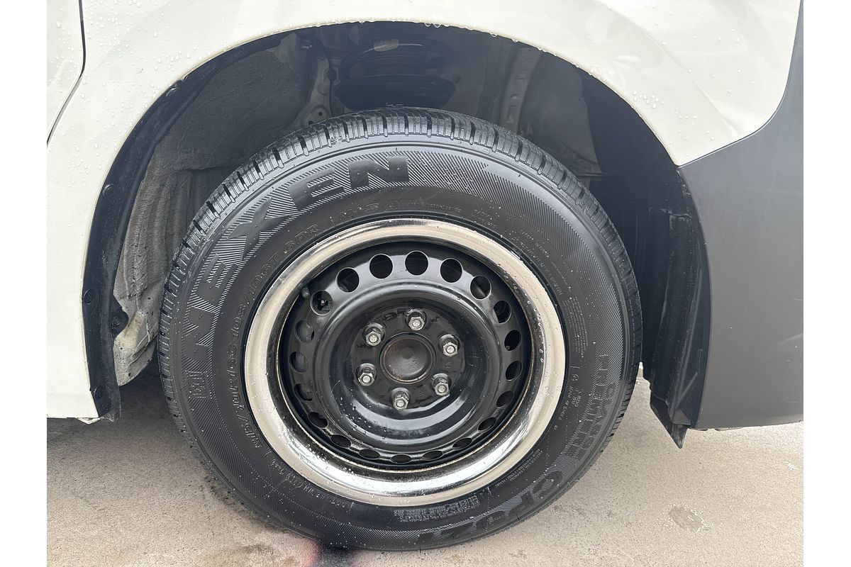 2021 Toyota HiAce GDH300R Van Image 9