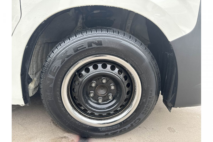 2021 Toyota HiAce GDH300R Van Image 9