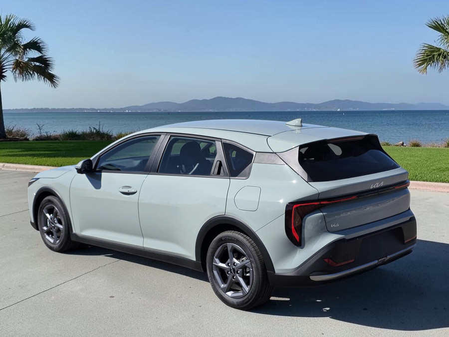 2025 MY26 Kia K4 CL4m S Hatch Image 3