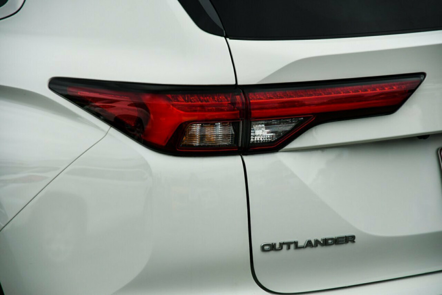 2024 Mitsubishi Outlander ZM LS SUV Image 7