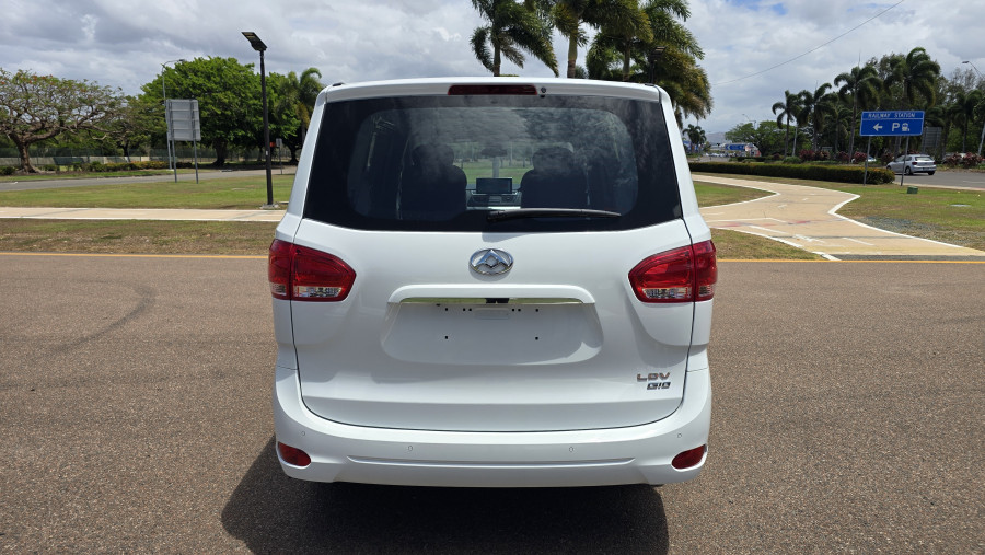 2026 MY25 LDV G10 SV7C + Van Image 14