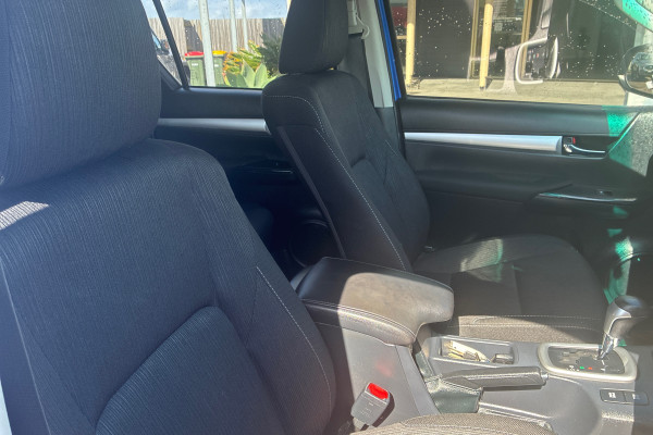 2019 Toyota HiLux  SR5 Dual Cab Ute Image 16