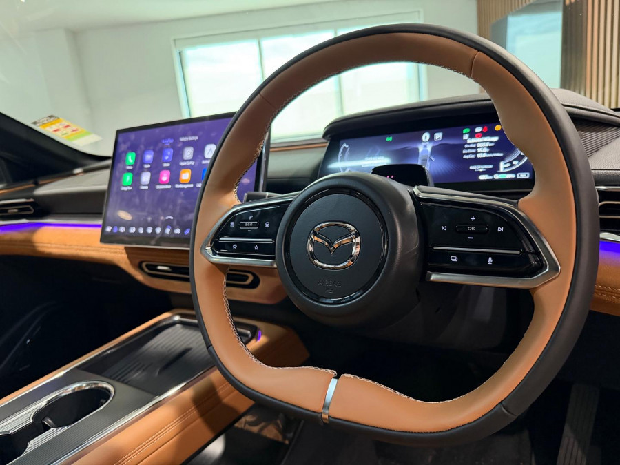 2026 Mazda 6e  Atenza Hatch Image 25
