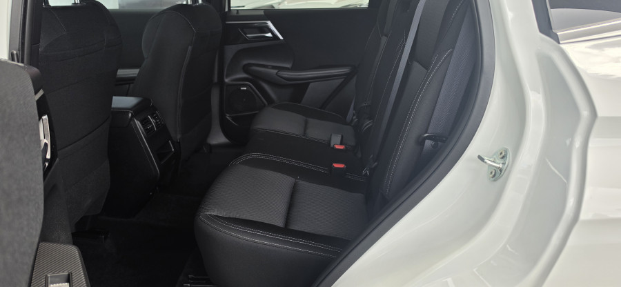 2025 Mitsubishi Outlander ZM LS SUV Image 10