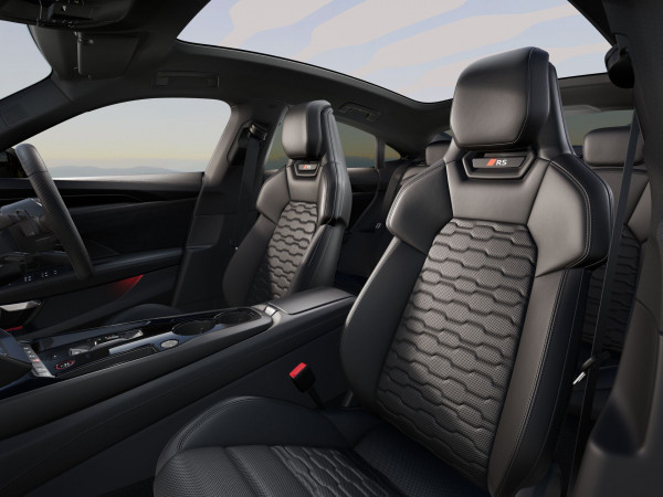 2026 Audi RS e-tron GT F83  Coupe image 4