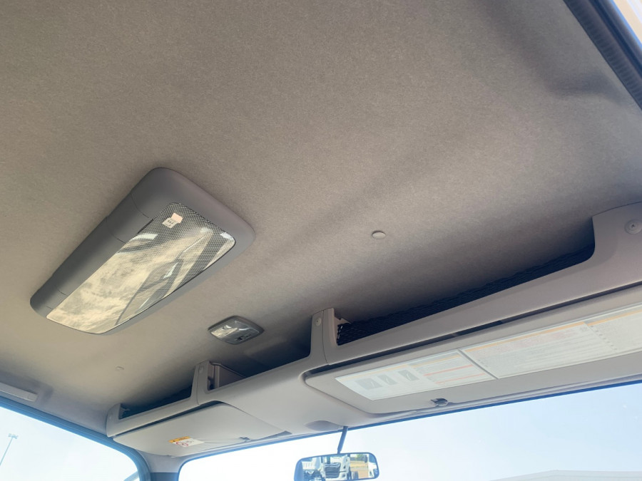 2026 Isuzu NPR Cab Chassis Image 9