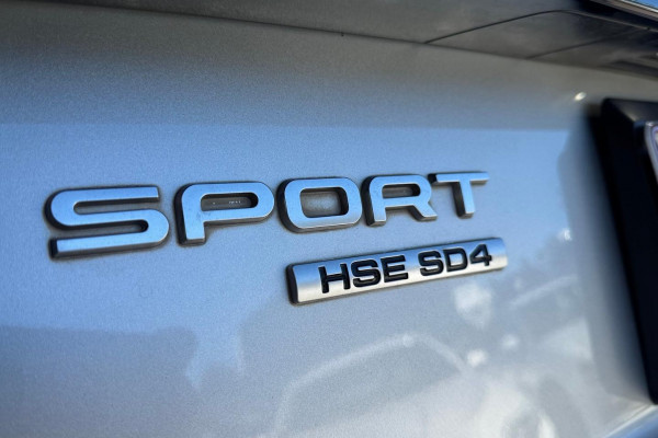 2016 MY16.5 Land Rover Discovery Sport L550 SD4 HSE SUV Image 11