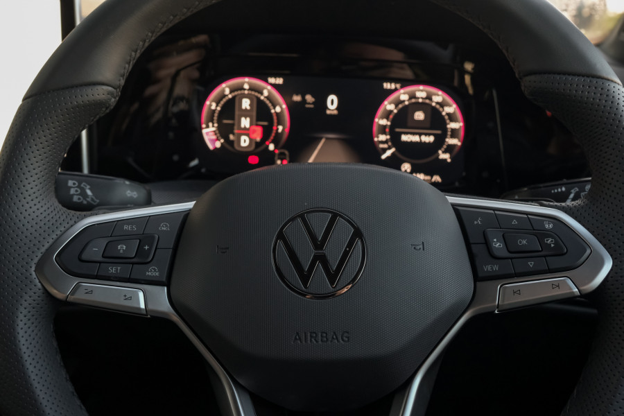2025 Volkswagen Golf 8.5 110TSI R-Line Hatch