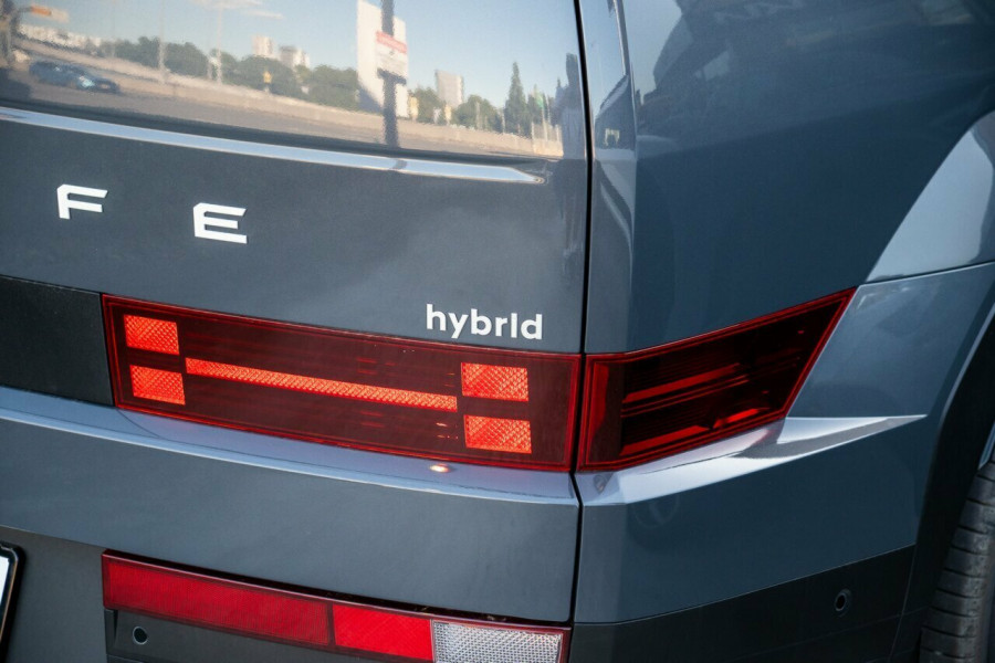 2025 Hyundai Santa Fe MX5.V1 Hybrid SUV Image 7