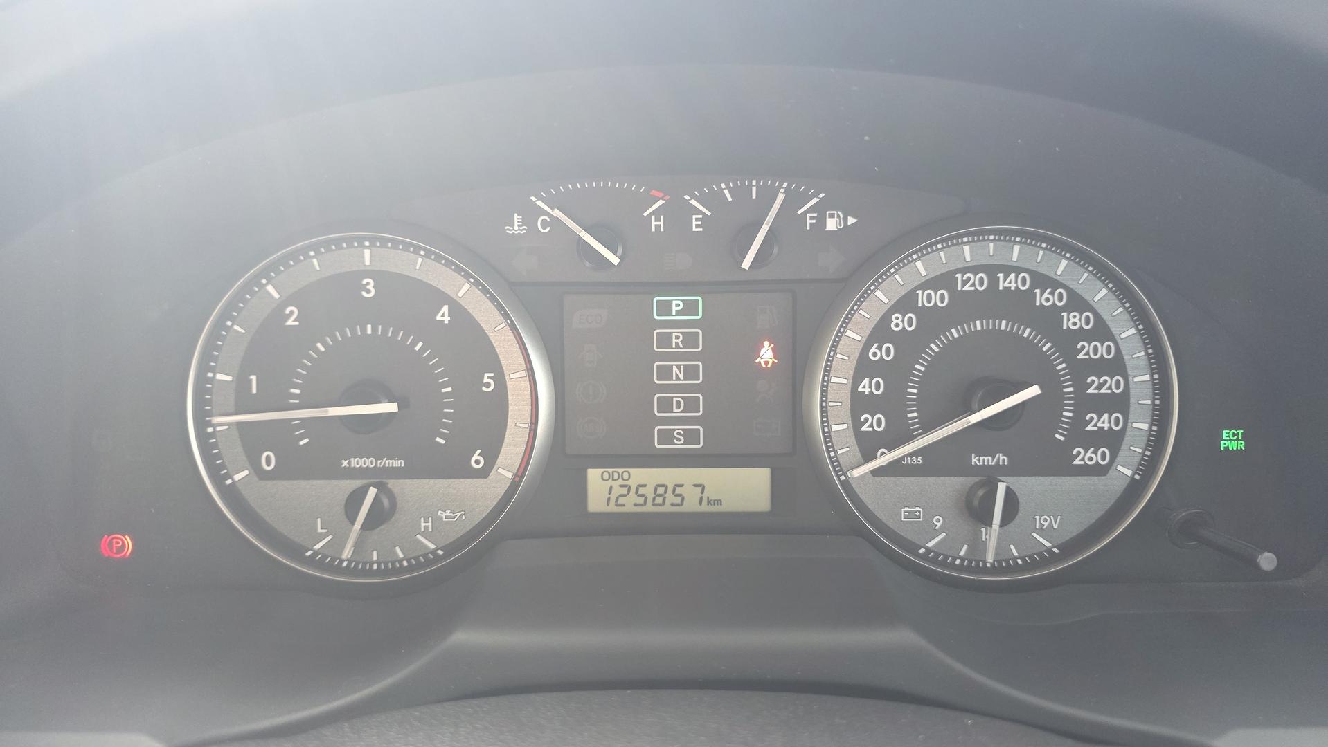 2015 MY14 Toyota LandCruiser VDJ200R GXL SUV Image 18